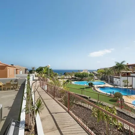 Lux Amarilla Golf Casa de Férias *